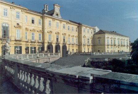 facciata verso il mare del PALAZZO REALE DI PORTICI